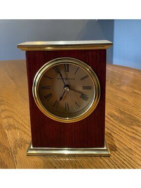 HOWARD MILLER LAUREL CLOCK MODEL 645-447 Desk Quartz Battery Roman Numerals NEW
